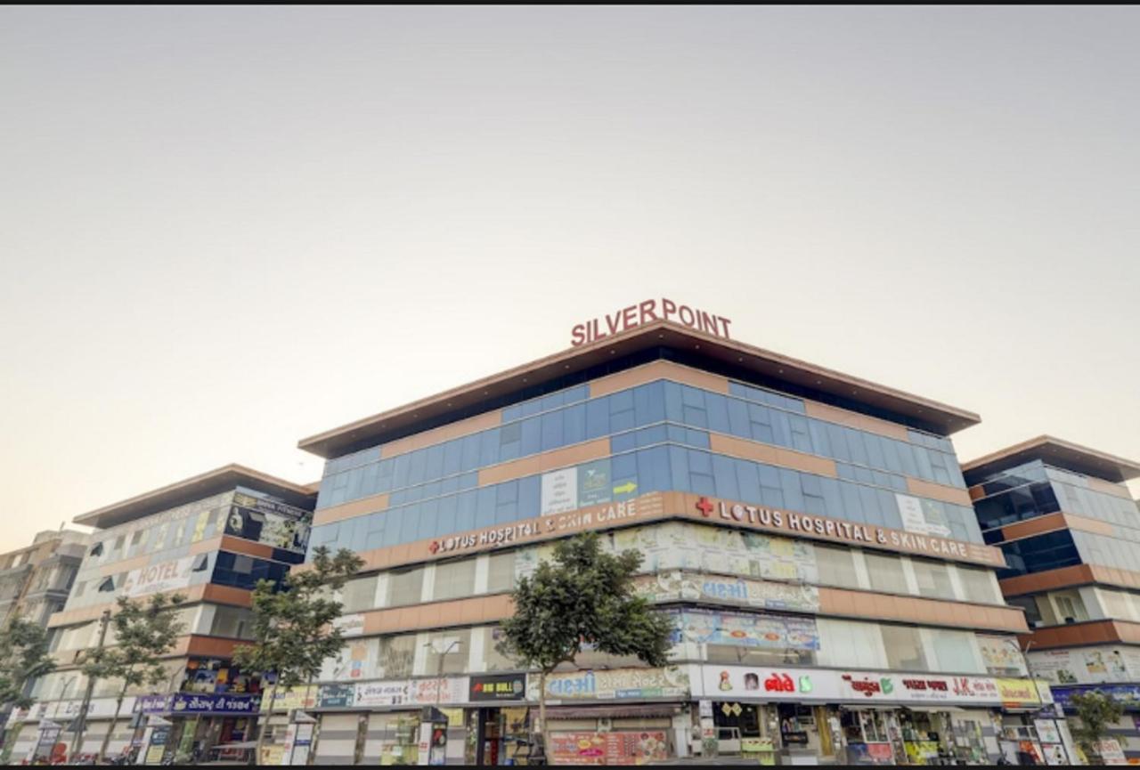 Hotel Nexus 수라트 외부 사진